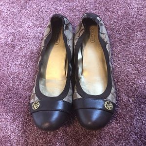 Coach flats